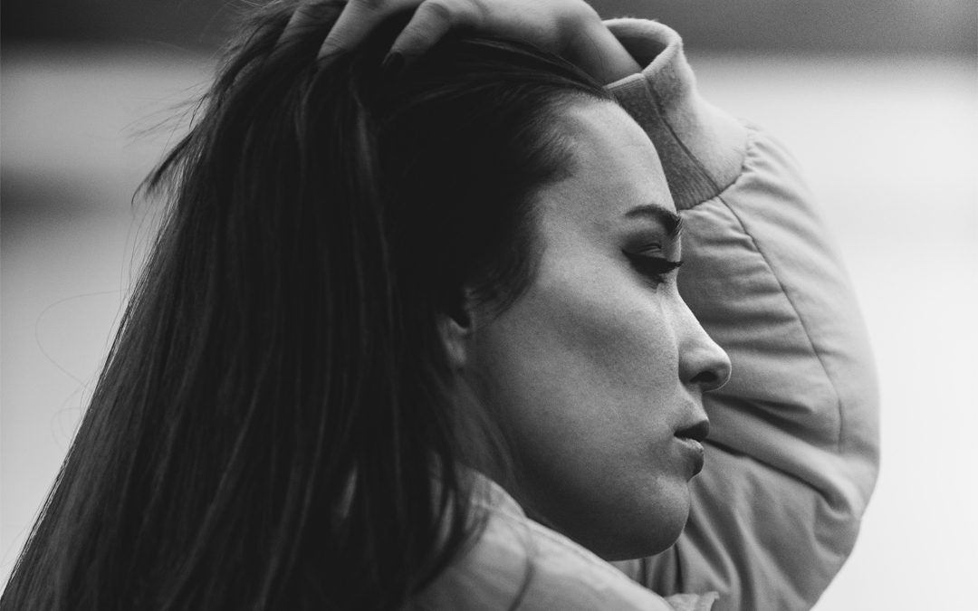 strugglinh-woman-by-mathieu-bigard-at-unsplash